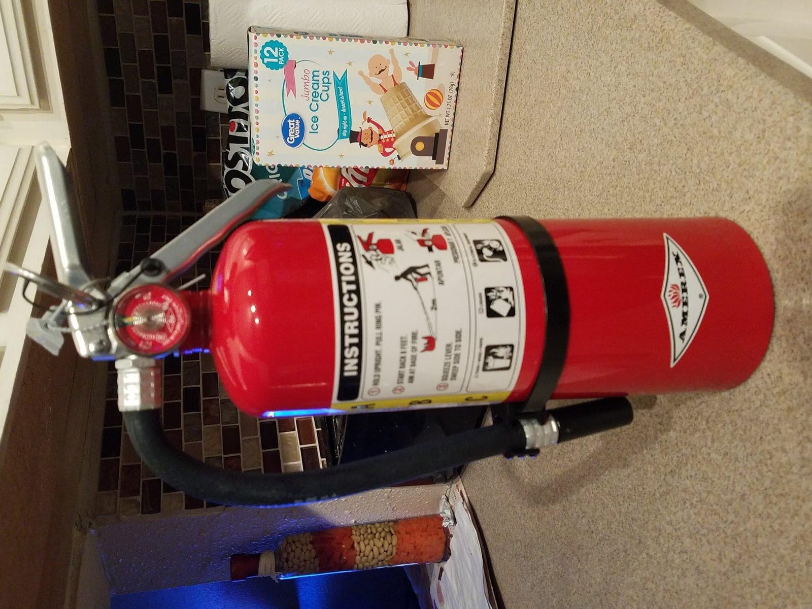 Amerex B402, 5 lb. ABC Dry Chemical Fire Extinguisher, with Wall Bracket customer photo 2