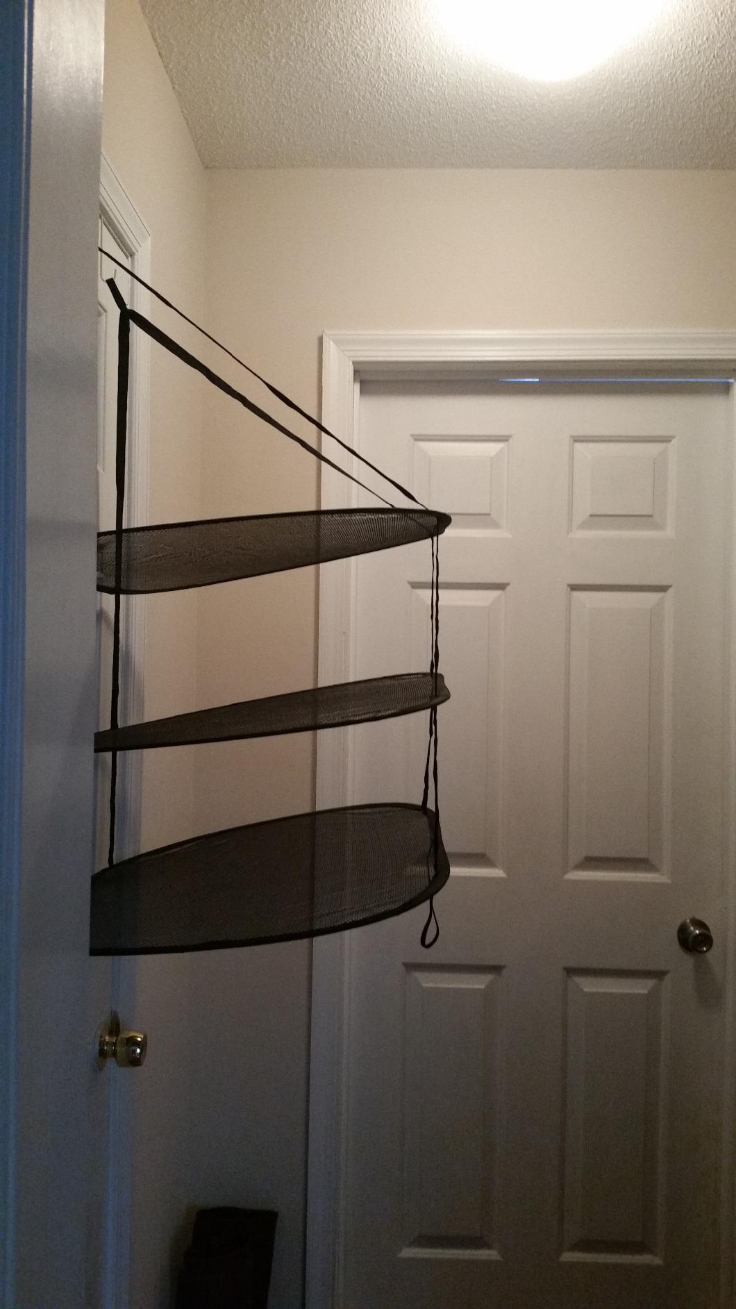 Greenco 3 Tier Over The Door Folding Drying Rack |for Clothing, Sweater, Garment, and Room Organization| Dryer Racks for Laundry Perfect for Small Spaces, Apartments, Dorm Rooms, and Bathrooms|Black customer photo 2
