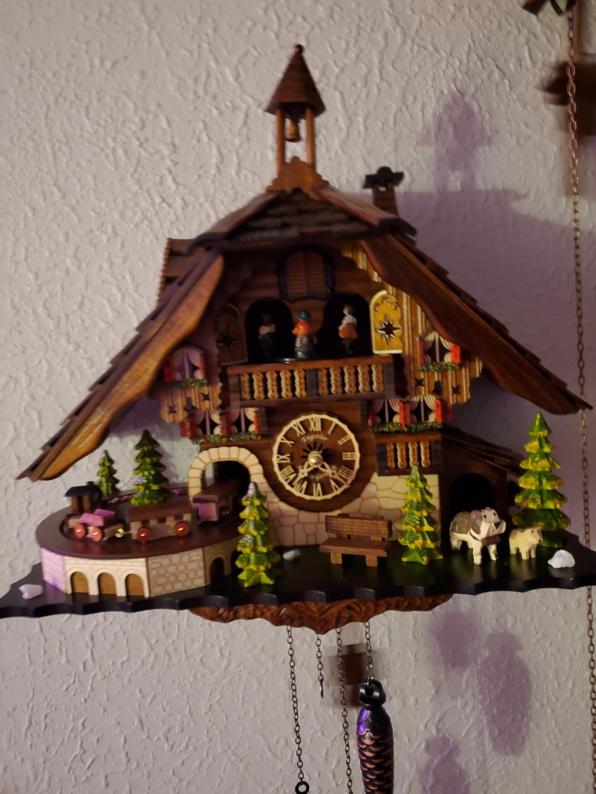 Engstler Quartz Cuckoo Clock Black Forest House with Moving Train, with Music EN 48110 QMT customer photo 2