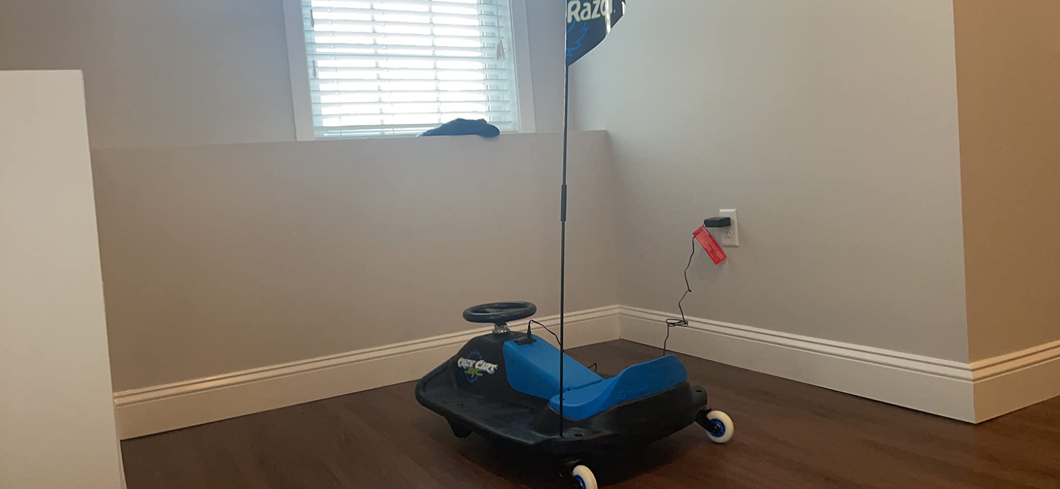 Razor Crazy Cart Shift Electric Go Kart for Kids Ages 6+ - 12V Drifting System, High/Low Speed Switch, Simplified Drifting, Riders up to 120 lbs, Black/Blue customer photo 1