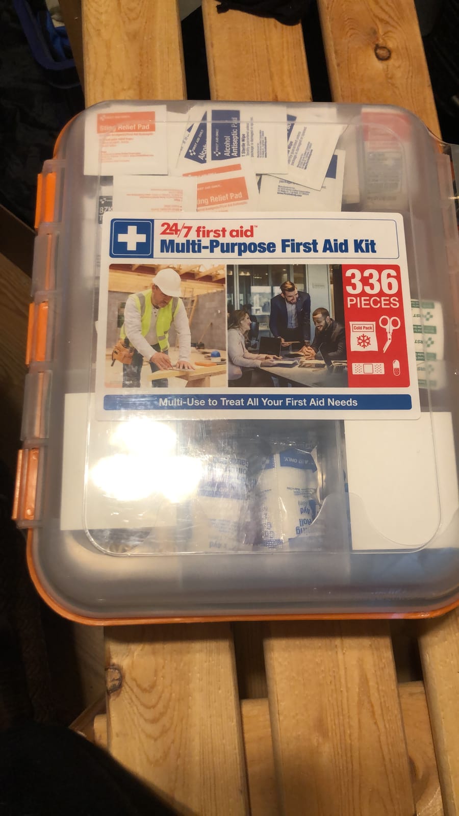 24/7 First Aid OSHA Compliant First aid Kit, All-Purpose 100-Person Emergency First Aid Kit for Business, Home, and Car in Plastic Case with Easy-Slide Latches, 336 Pieces customer photo 1