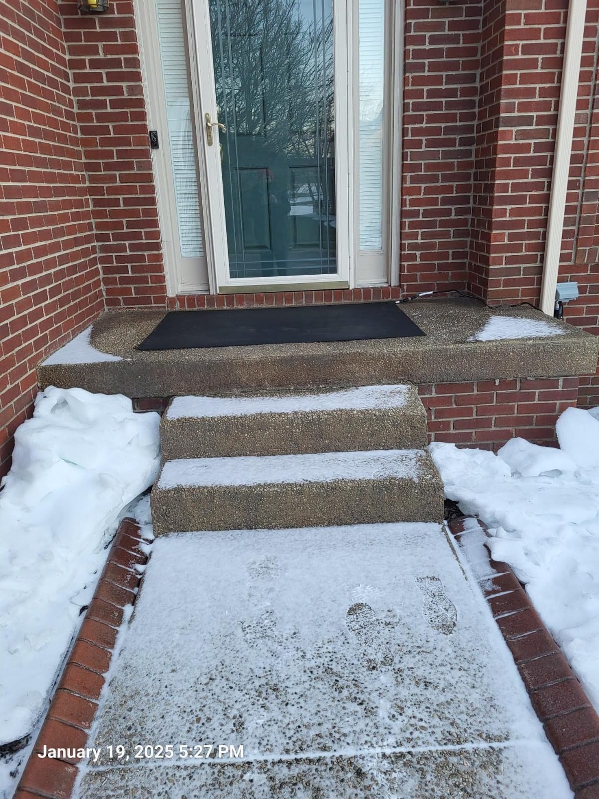 HeatTrak Heated Snow Melting Mats for Entrances - Heated Outdoor Mats - Trusted Snow and Ice Melt Products - Includes GFCI Power Cord - No-Slip Heating Entrance Mat (24