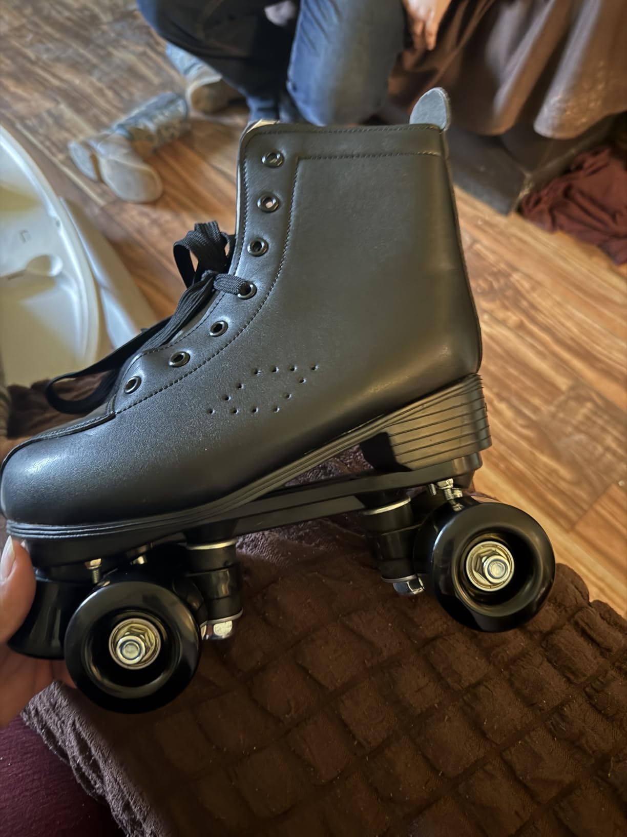 XUDREZ Roller Skate Shoes for Women Men PU Leather High-top Double-Row Roller Skates for Beginner, Professional Indoor Outdoor Roller Skates with Shoes Bag customer photo 2