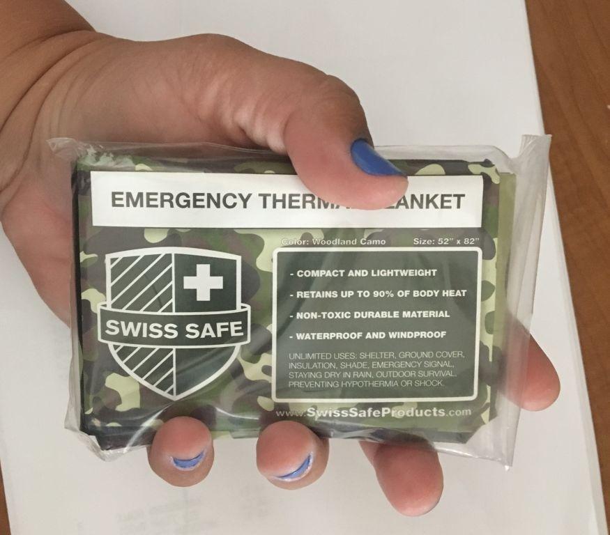 Swiss Safe Emergency Blanket for Camping, Car, First Aid, Survival, 10 Pack customer photo 1