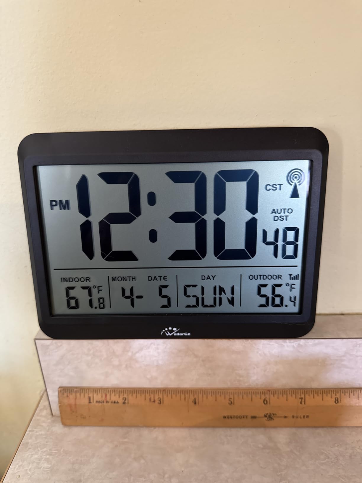 WallarGe Atomic Clock 12.5 Inch Self-Setting Digital Wall Clock customer photo 2