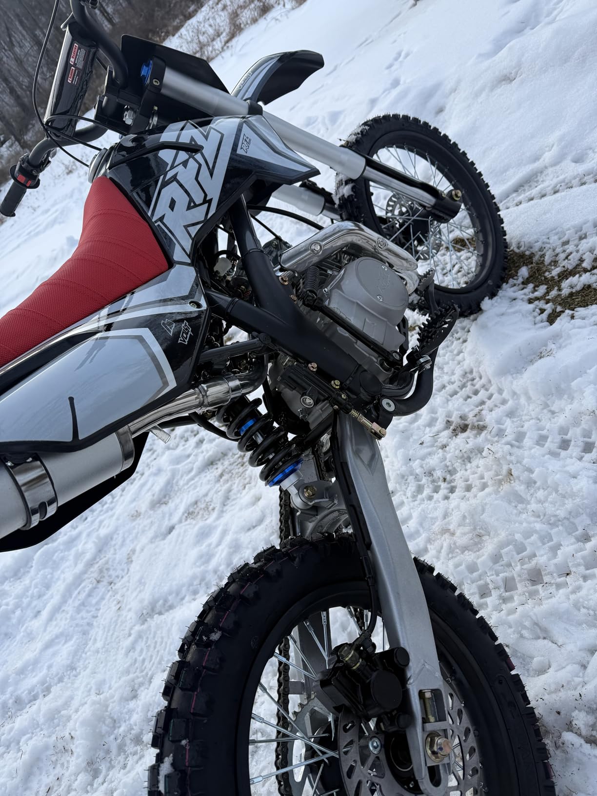 HHH DB X18 125CC Dirtbike Apollo RFZ Racing Gas Dirt Bike with Twin Spare Heave Duty Steel Frame Big Tires 17/14 inch 4 Speed Dirtbike for Youth Adult Vitacci Dirtbike customer photo 2