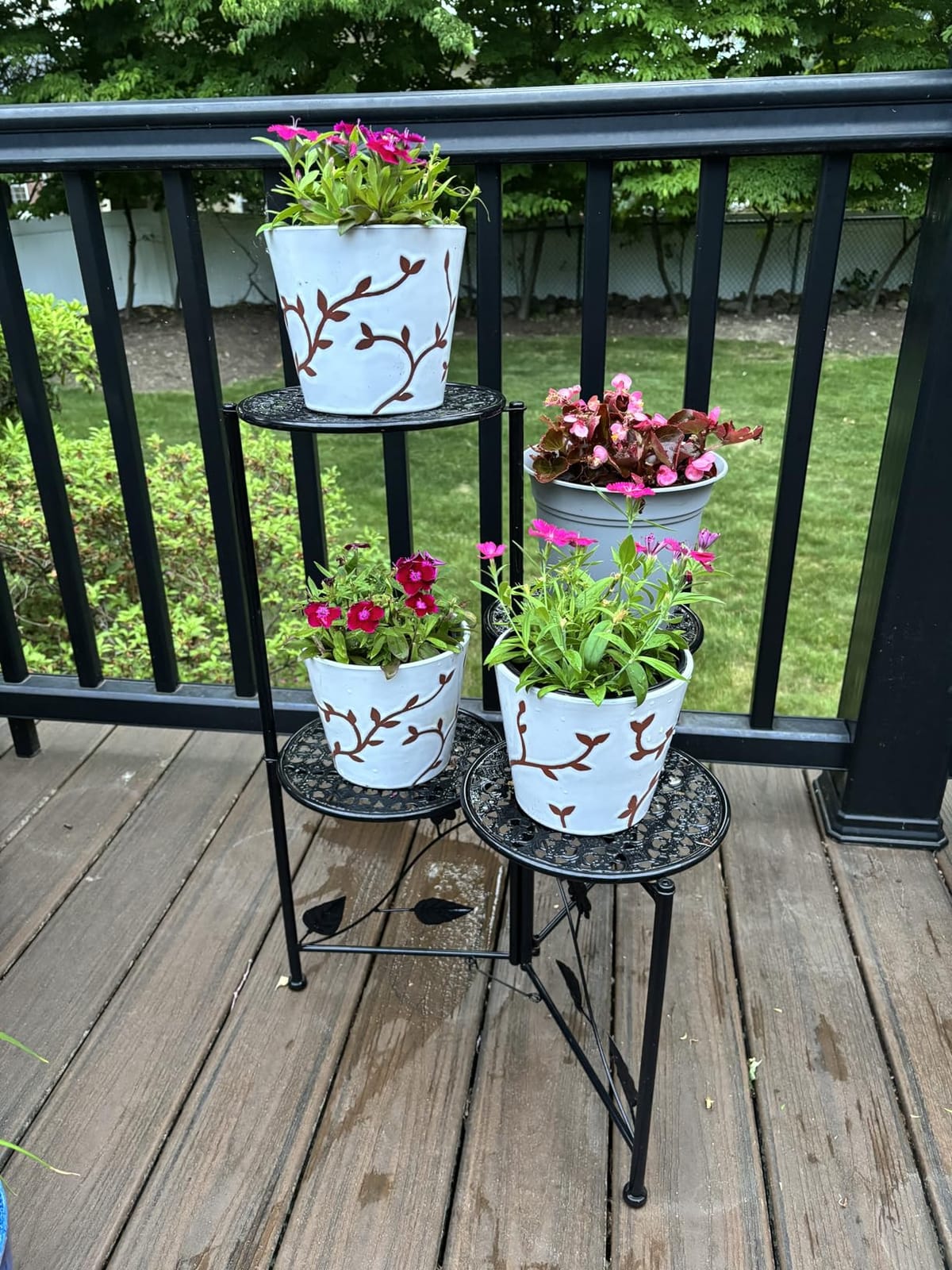 NAKUPE Plant Stand Indoor Outdoor, 4 Tier Metal Corner Flower Shelf, Black customer photo 1