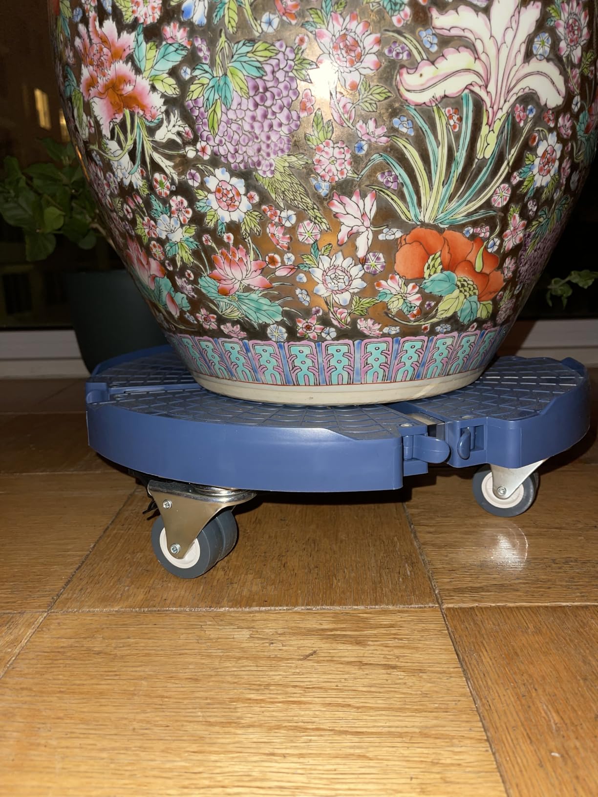 W B D WEIBIDA 2 Pack Plant Caddies with Wheels Heavy Duty 440 lbs Capacity, Rolling Plant Stand for Large Planter and Pots Indoor Outdoor, Garden Round Dolly with Lockable Casters customer photo 1
