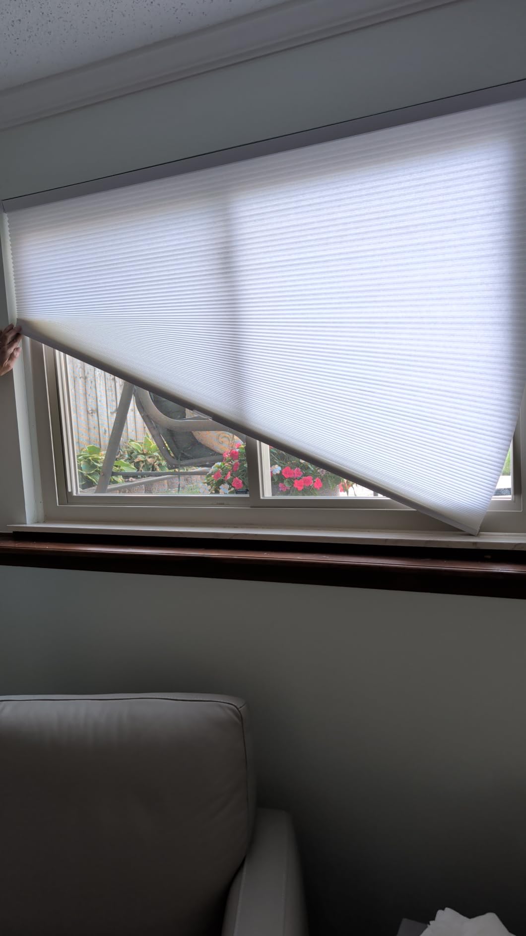 Boolegon Cordless Blackout Cellular Shades for Windows,White,Custom Size customer photo 1