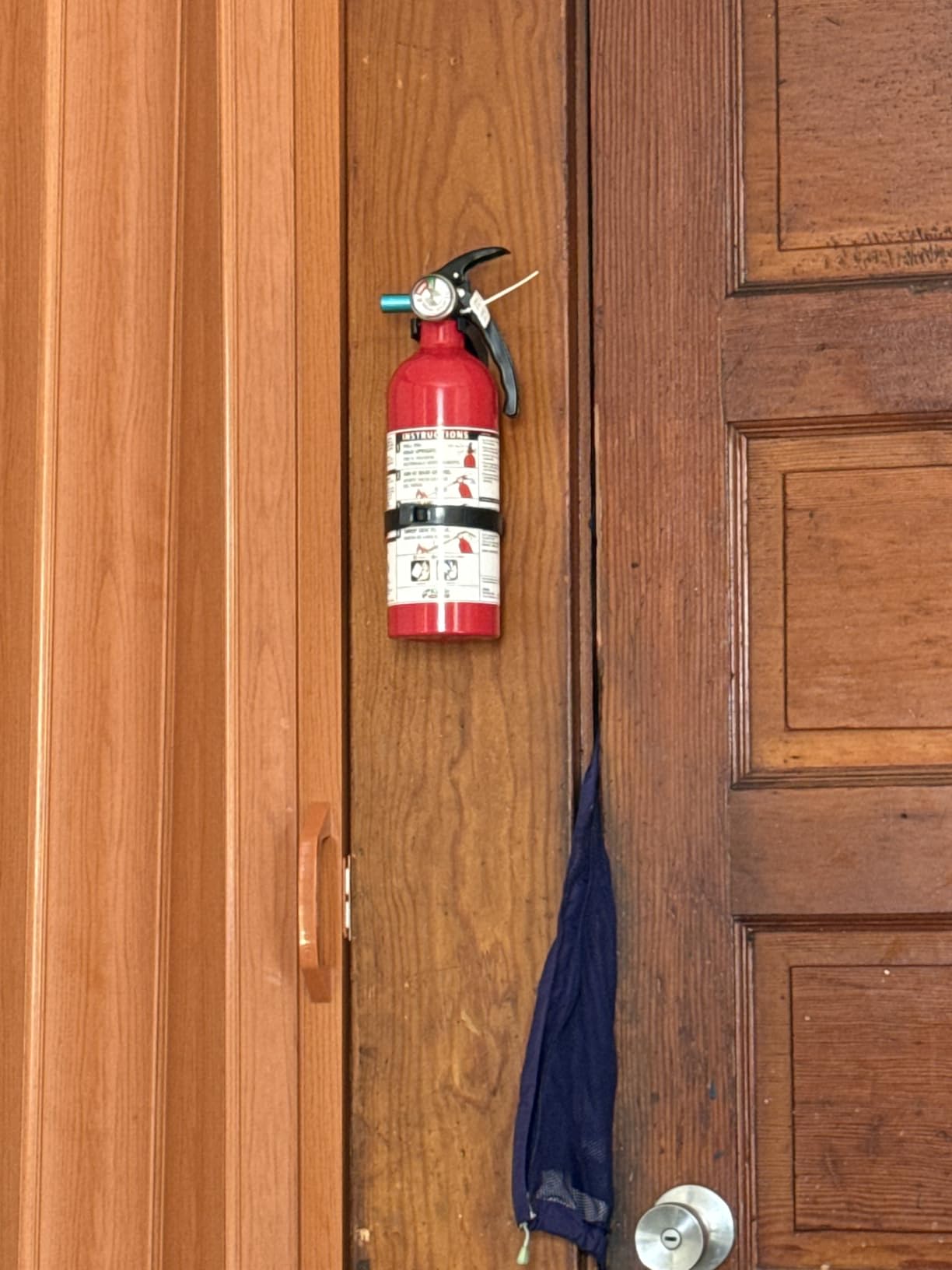 Kidde Basic 5 Fire Extinguisher for Home, 5-B:C, FA5G customer photo 2