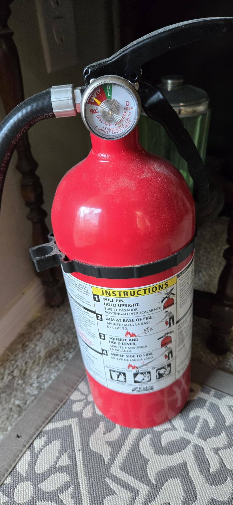 Kidde Living Area Fire Extinguisher for Home, 2-A:10-B:C, KD143-210ABC customer photo 1