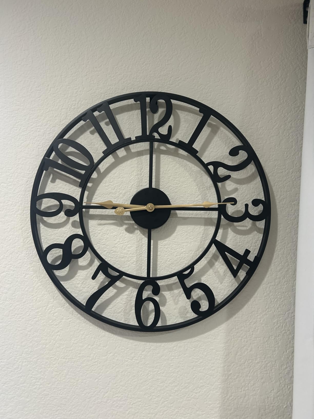 LEIKE 40 Inch Extra Large Modern Wall Clock, Oversize Rustic Round Nearly Silent Battery Operated, Black Metal Roman Numerals Wall Clocks for Living Room, Bedroom, Entrance Home Decor customer photo 1