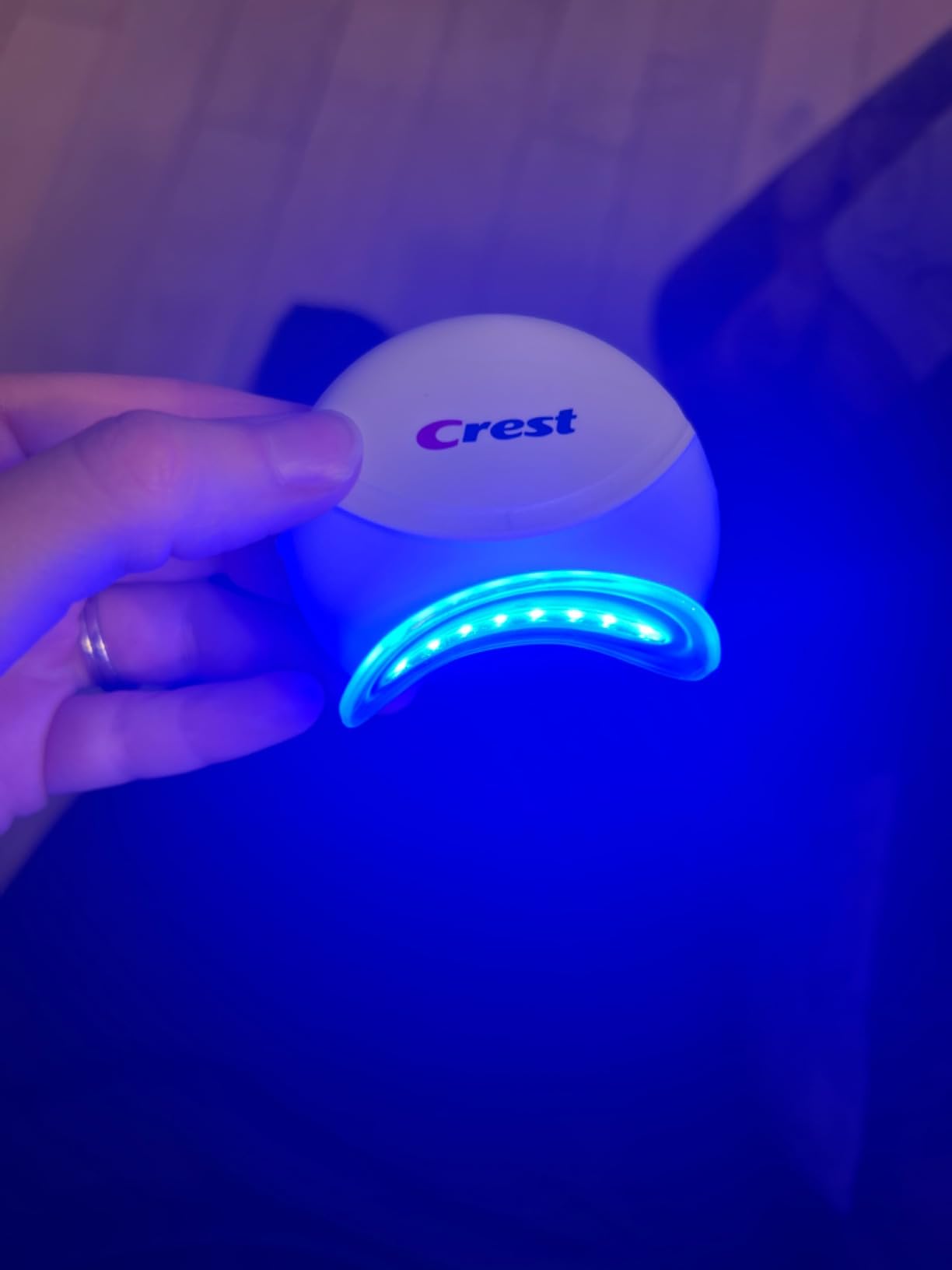 Crest 3D Whitestrips Sensitive & Gentle + LED Light - Teeth Whitening Kit, 1 Light + 14 Treatments, Each with 1 Upper/1Lower, 28 Strips customer photo 1