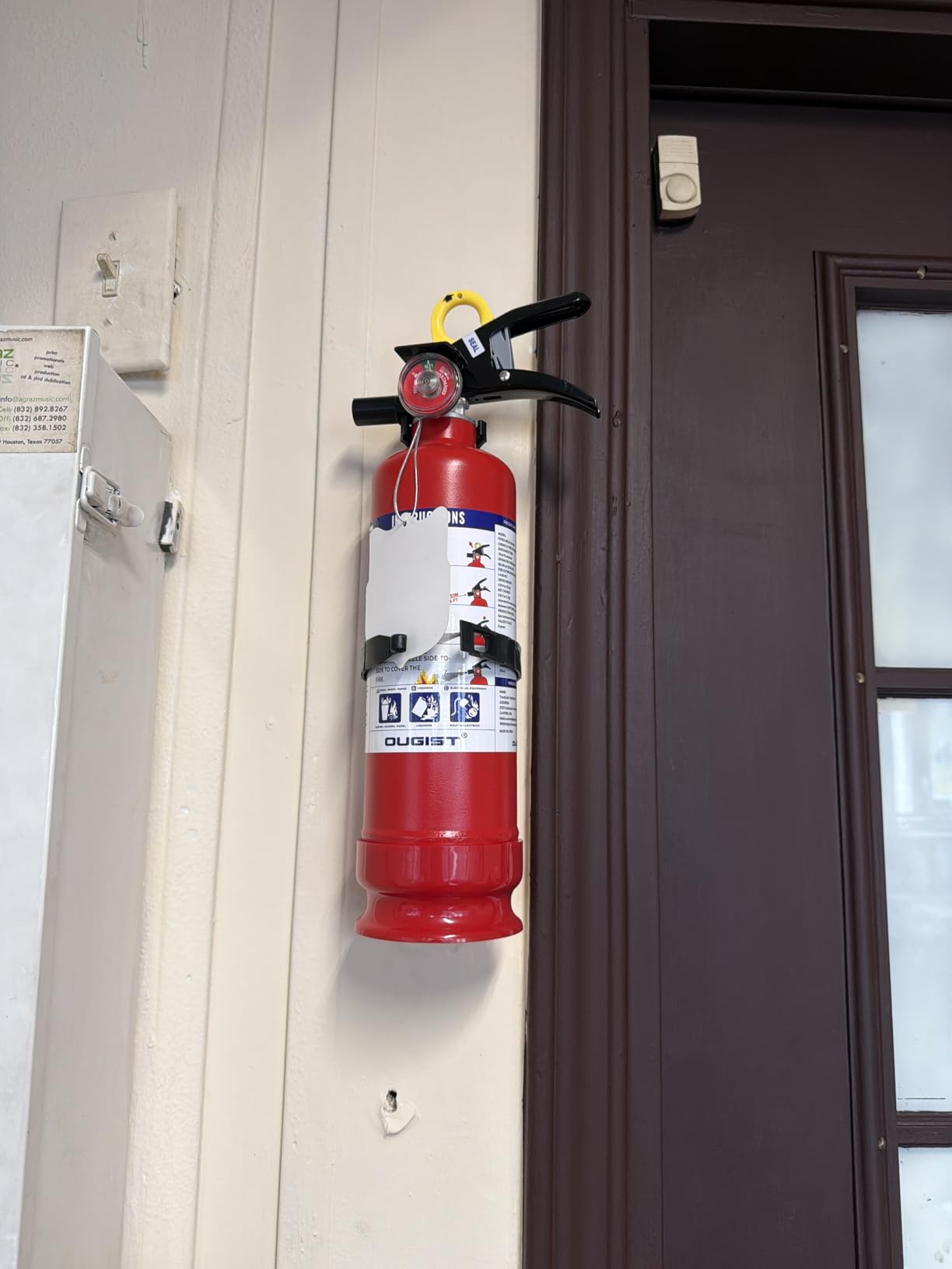 Ougist Signature ABC Fire Extinguisher for Home, 2.5 lb, 1 Pack | 1-A:10-B:C Rated Dry Chemical Extinguisher Designed For Initial Household Fires In Kitchens, Garages And Living Areas customer photo 1