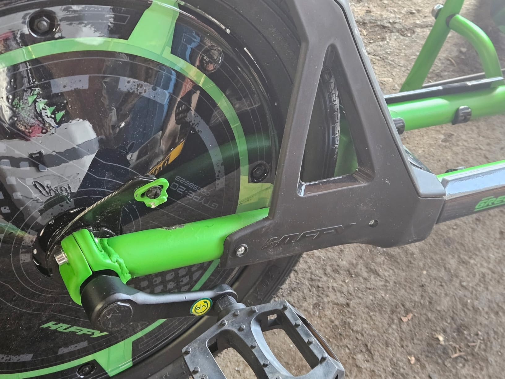Huffy Green Machine 16 Inch Drift Trike, Sleek Ergonomic Design, Adjustable Seat, Durable Steel Frame, Easy to Operate, Drift Trike for Kids Ages 5-8, Max Weight 80lbs, Coaster Brake, Green and Black customer photo 1