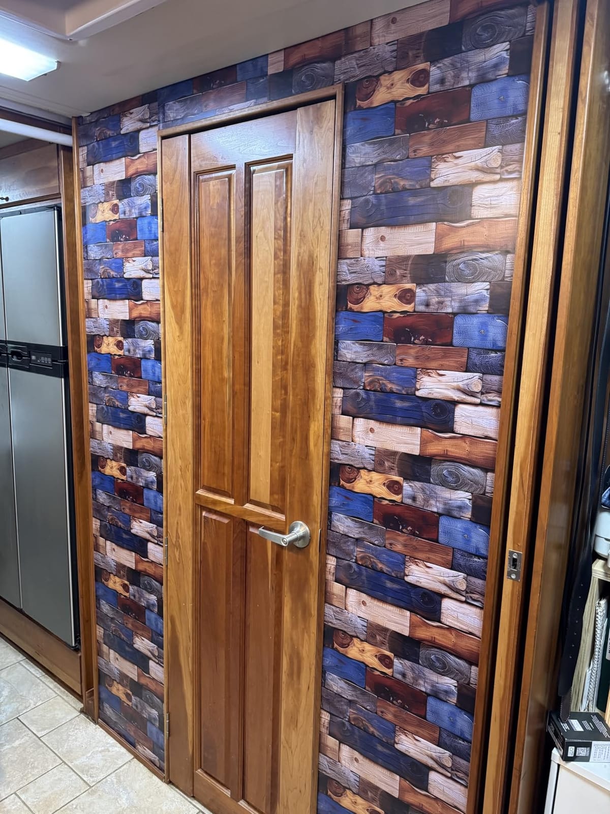 FLFK Rustic Wood Wallpaper,Peel and Stick Wood Grain Wall Mural for Living Room, Bedroom, Kitchen, Office, Apartment Decor 16