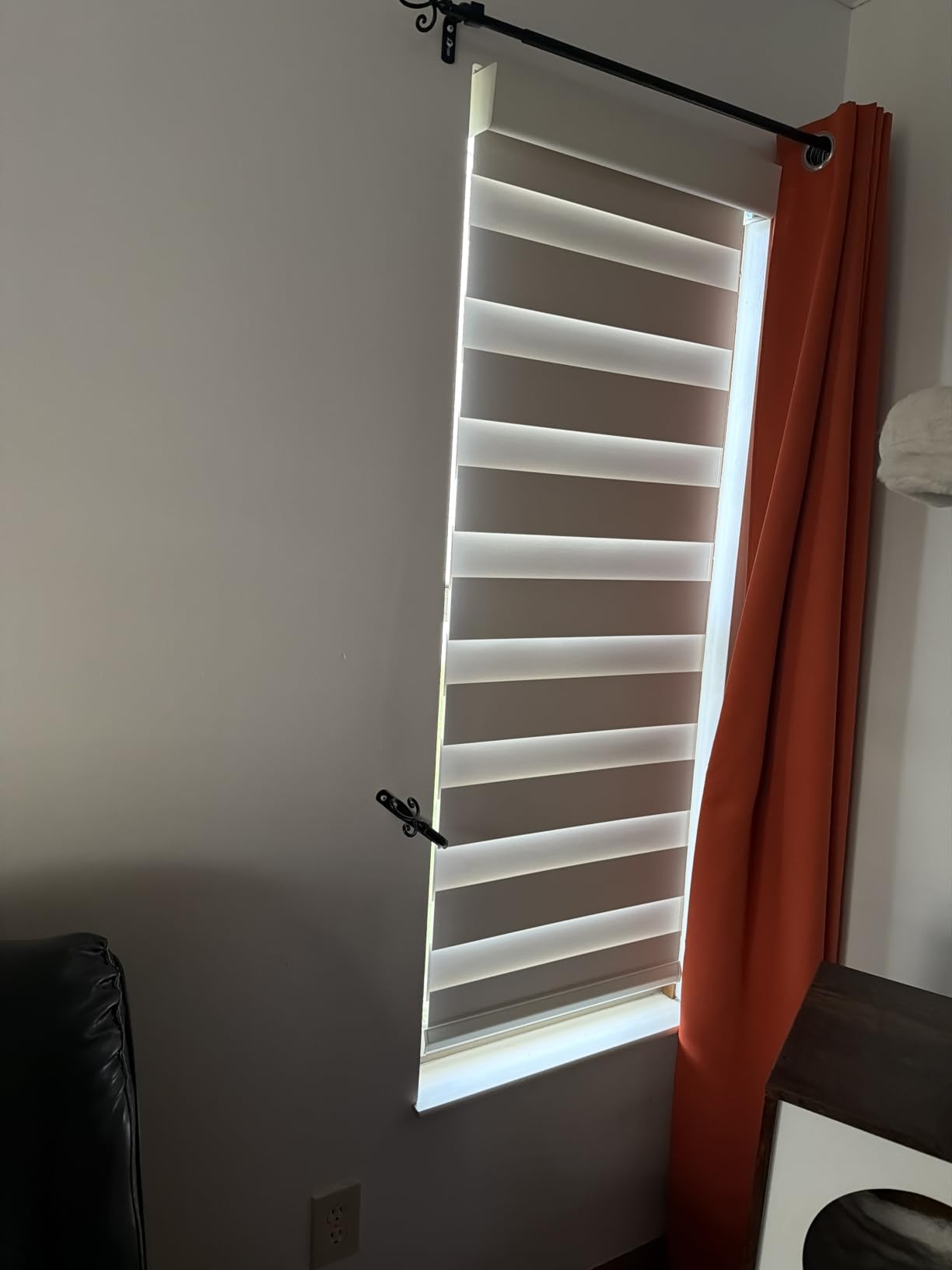 ChrisDowa Cordless Zebra Blinds for Windows, Light Filtering Roller Shades customer photo 1