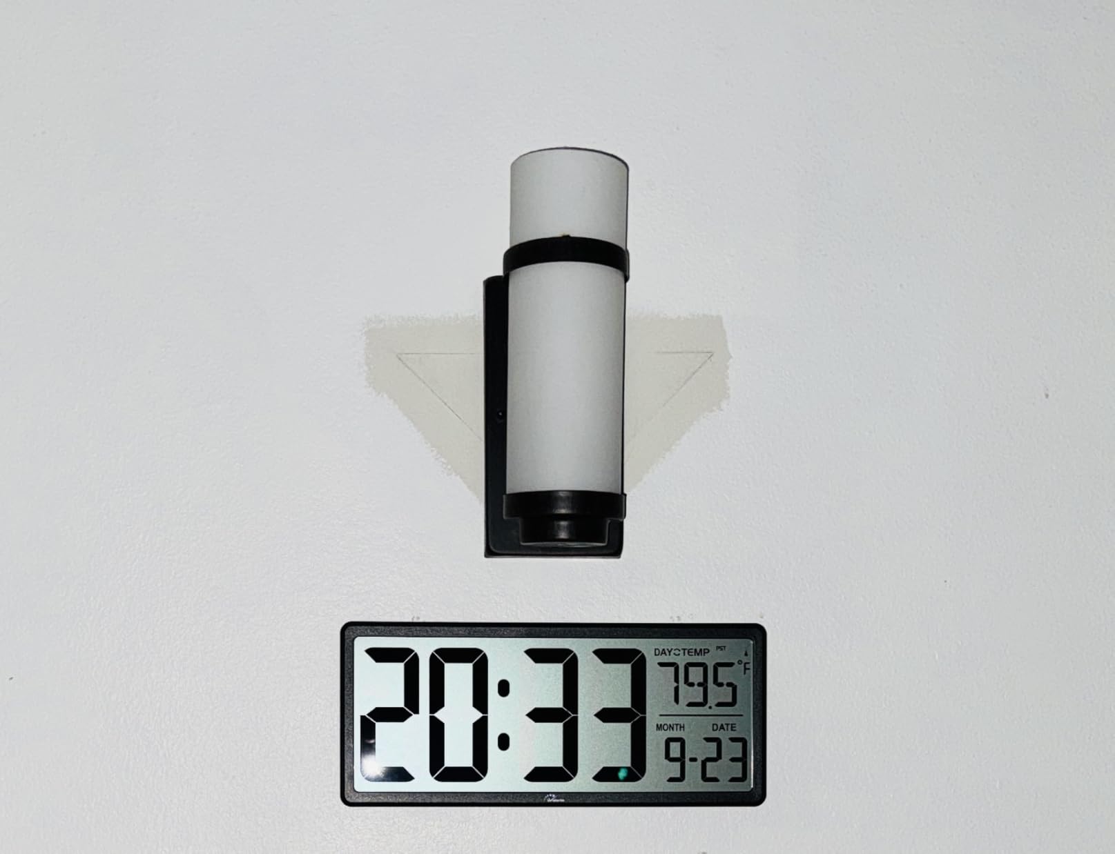 WallarGe 14.5'' Atomic Digital Wall Clock Battery Operated with Backlight customer photo 1