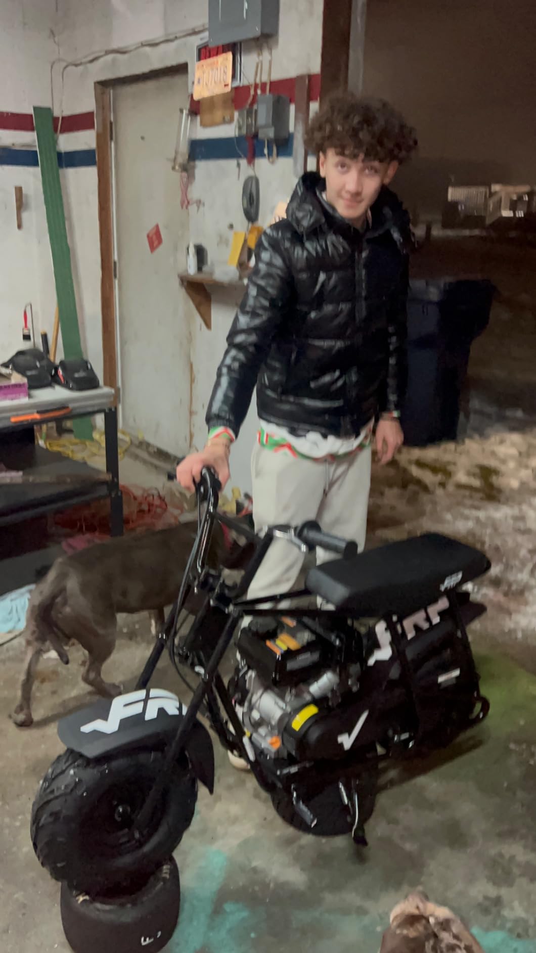 FRP MB40 Gas Mini Bike for Teens 40cc 4-Stroke Off Road 18 MPH 165 LBS | Straight-Gas Fueling With No Oil Mixing, Disc Brake, Knobby Tires, Engine Heat Guard, Easy Pull-Start,Black customer photo 1
