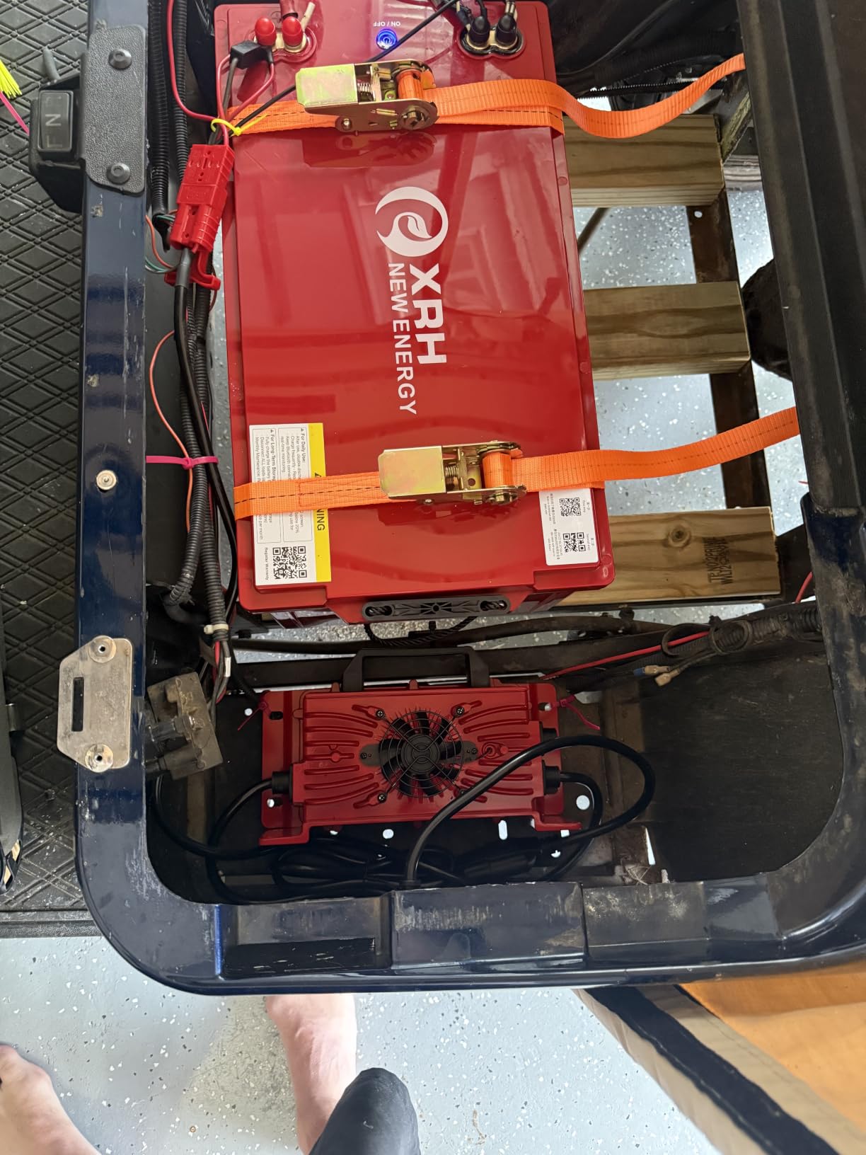 48V(51.2V) LiFePO4 Lithium Golf Cart Battery Built-in 250A BMS,with 48V 20A Lithium Battery Charger,Mobile APP,Touch Monitor,Port Plug and retention strap,6000+ Cycles,Perfect for Golf Carts (Plastic) customer photo 2