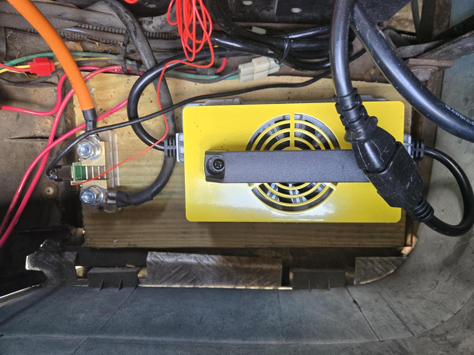 LOSSIGY 48V Lithium Battery Golf Cart Conversion Kit with Charger&Monitor | 100AH Deep Cycle LiFePO4 Battery 5.12Kwh Built in 200A Bluetooth BMS Peak Current 1000A(3-5s) Prefect for Solar System RV customer photo 2