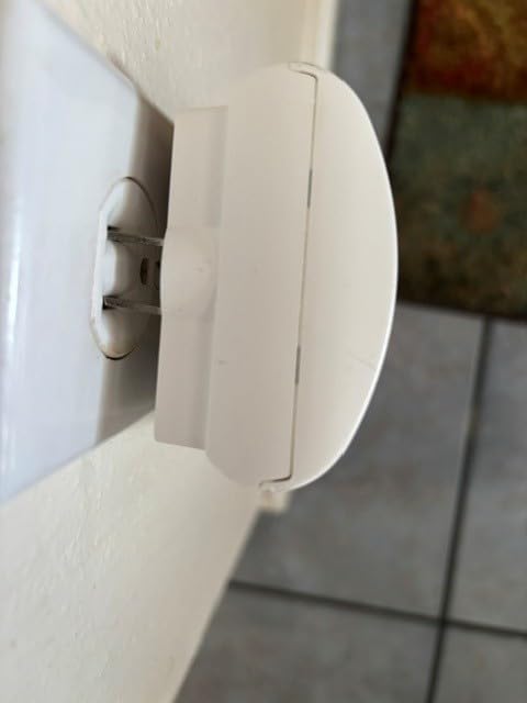 Kidde Carbon Monoxide Detector, Plug-in Carbon Monoxide Detector with AA Battery Backup, 85 dB Alarm, LED Status Light Indicators, 3rd Edition customer photo 1