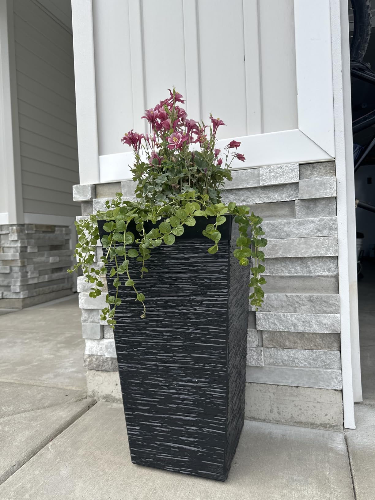 VEVOR Set of 2 Tall Outdoor Planters 21