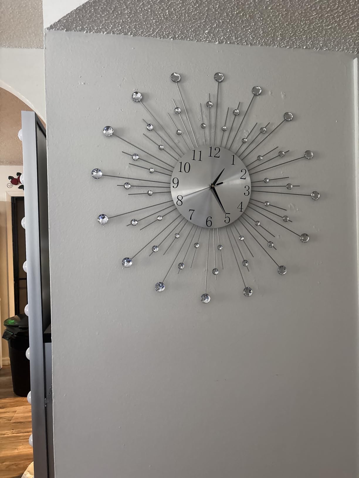SIN&MI Large Wall Clock for Living Room Decor Non-Ticking Quiet Metal Quartz Clocks Modern Dial Bling Big Diamond Wall Clocks for Home Kitchen Bedroom Indoor Decorative /20 Inch customer photo 1