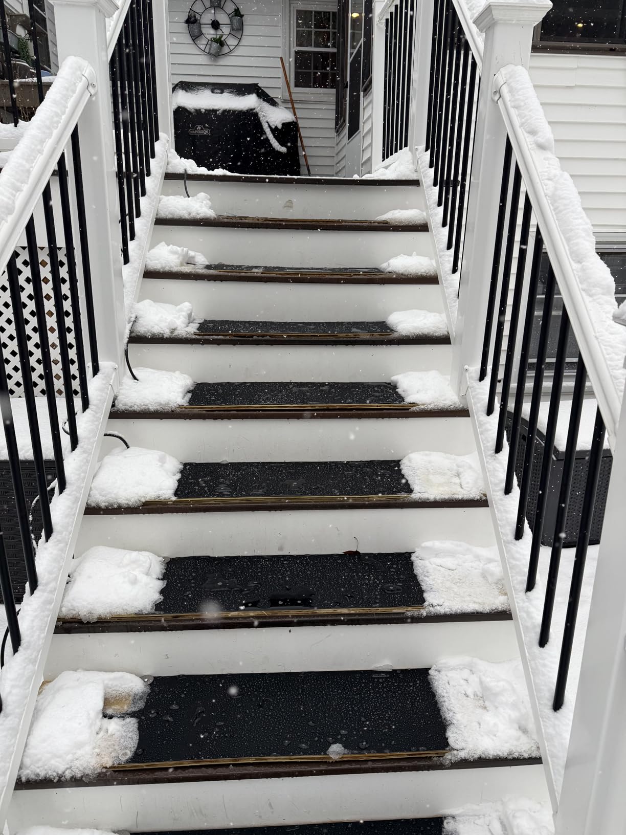 5 Pcs Heated Snow Melting Mats,10x30 in No-Slip Rubber Heated Outdoor Mats | Snow and Ice Melting Mats for Winter Outdoor Stairs,Steps,Doorways,Walkways,Driveway,2 in/h Melting Speed customer photo 2