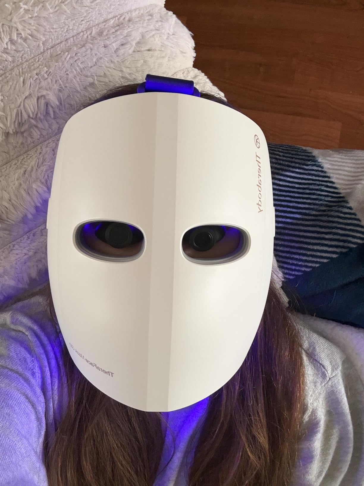 Therabody Mask Glo - Cordless LED Skincare Face Mask with Red/Blue/Infrared Light & Relaxing Scalp Massage for Glowing, Healthier-Looking Skin - FDA Cleared customer photo 2