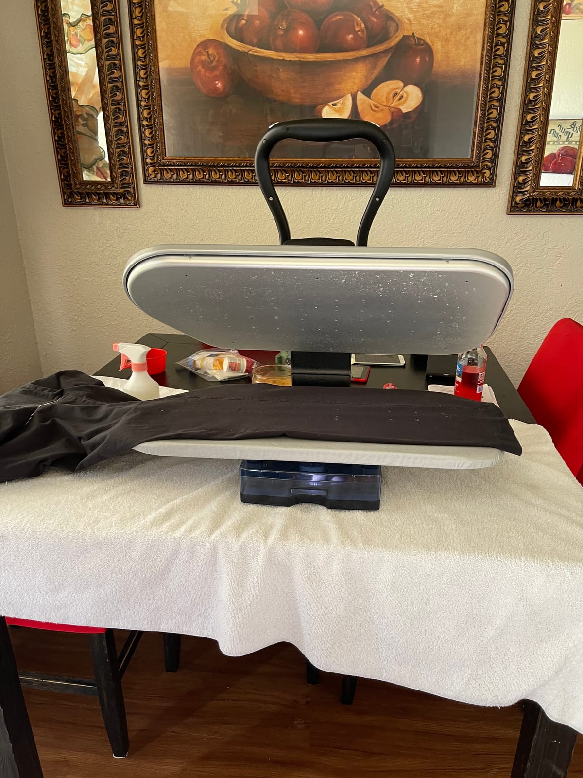 SINGER® Intelligent 2.0 Steam Press (1600W), 20 Inch, Silver/Black customer photo 1