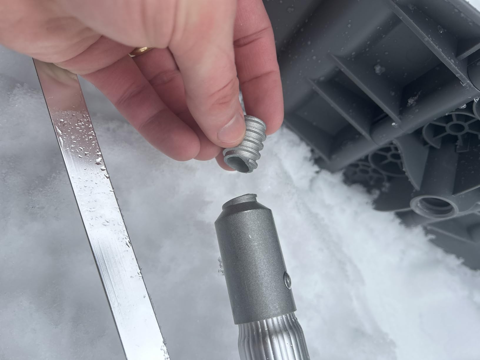 EZ Smart Patented Adjustable Snow Roof Rake with 16 ft Pole | Adapts to Changing Roof & Snow Conditions • Helps Prevent Ice Dams • Built to Last • Compact Storage customer photo 1