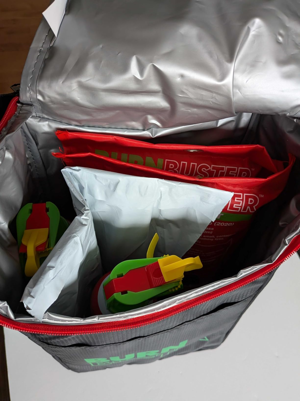 Fire Safety Pack of 6-2x Lithium-Ion Fire Suppression Gel, 2x Emergency Blanket & 2x Sachet for Oil & Grease Fires - 6-Piece Portable Compact Kit Suitable for Home, Kitchen, Camping, Car & More customer photo 2