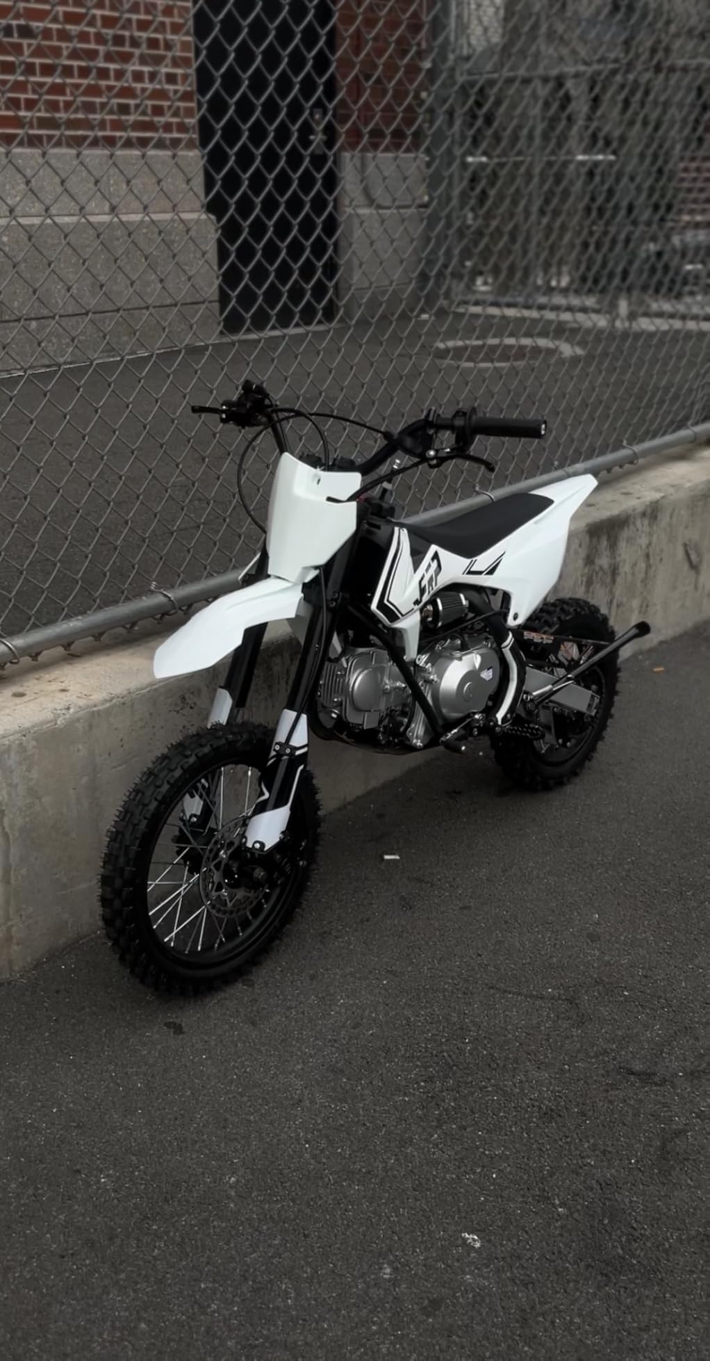 FX125-14 Gas Dirt Bike 125cc 4-Stroke Pit Bike Zongshen 14/12 Tires | Youth & Adult Off-Road, 4-Up Manual Clutch, Kick & Electric Start, 14/12 Wheels, Front & Rear Disc Brakes, Ages 16+ customer photo 2