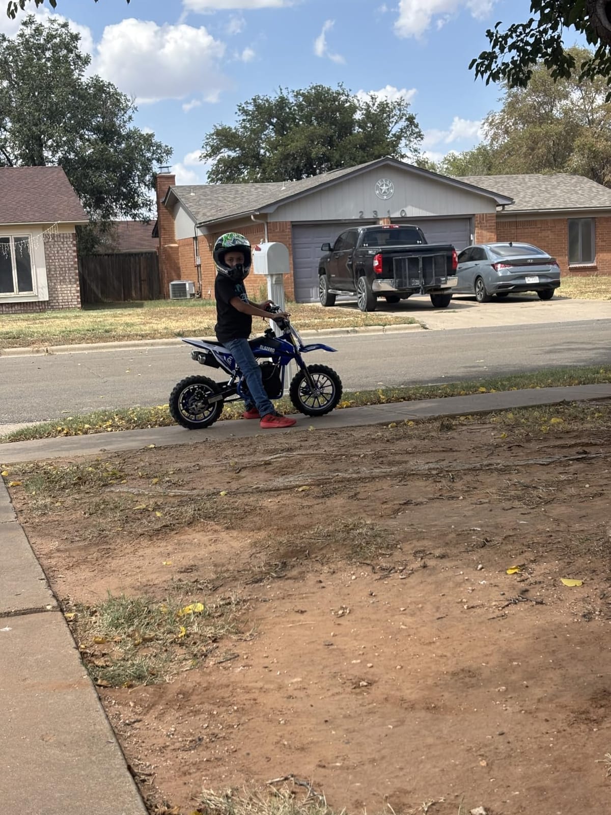 50cc 4-Stroke Kids Dirt Bike, Gas Dirt Bike for Kids 8-14 customer photo 1