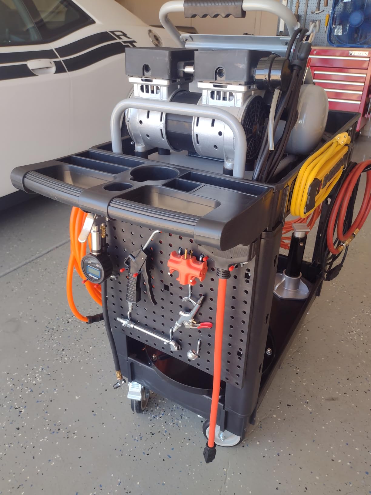 VEVOR Utility Cart, 550 lbs Capacity, 2 Tier Service Cart with 360° Swivel & Fixed Wheels (2 with Brakes), Heavy Duty Plastic Rolling with Storage Tray, Tool Storage for Garage Warehouse Workshop customer photo 2